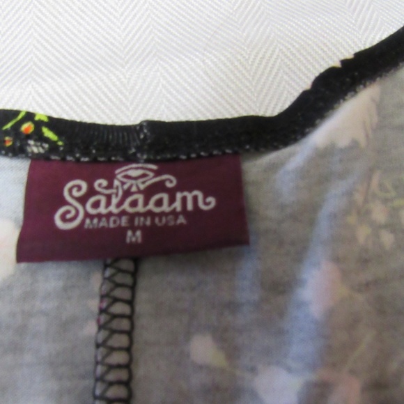 Salaam black tunic top with flowers - Picture 5 of 5